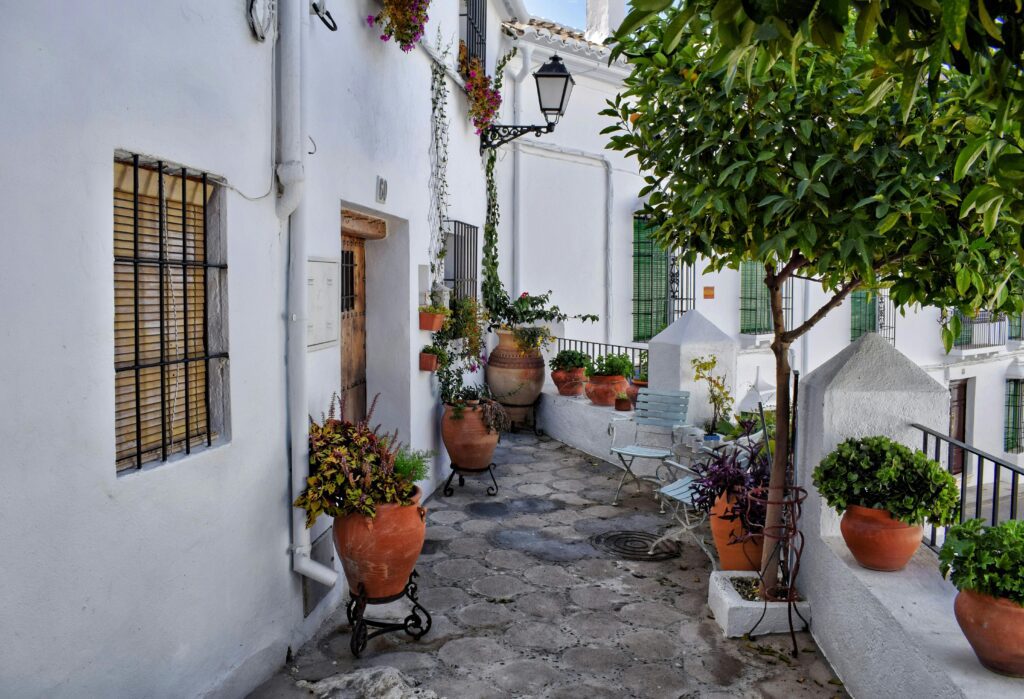 vida en comunidad en un pueblo pequeño español, transmisión de tradiciones