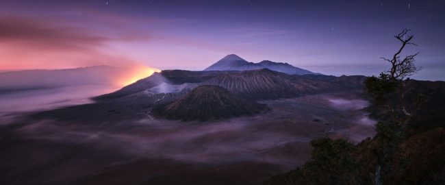 Anochece en el volcán Bromo Indonesia