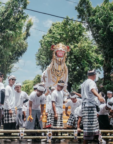 TRADICIONES DE BALI PROCESIÓN